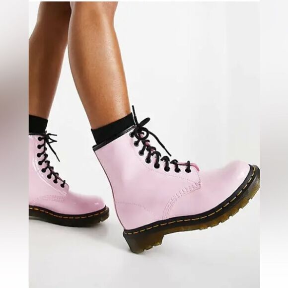 Dr. Martens 1460 Pink Patent
Leather 8-Eye Boot Size 8 L - Picture 1 of 7